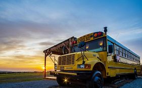 American School Bus - 1 Bedroom - Blossom Farm - Tiers Cross